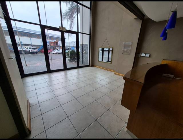 1,064M² OFFICE TO LET IN HERIOTDALE